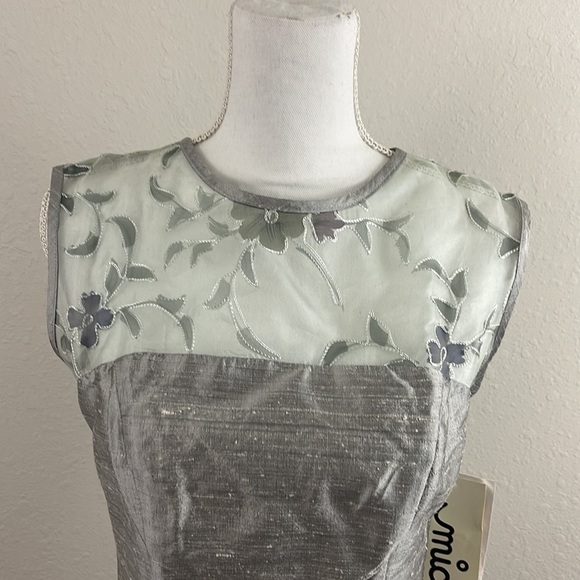 NWT, Mica, evening / cocktail dress.  100% silk, fully lined.  Size 4. - Picture 7 of 14